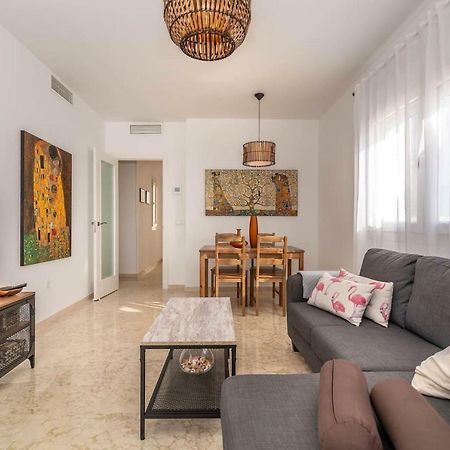 Apartamento Recently Decorated 2Bdr Penthouse In Fuengirola Exterior foto