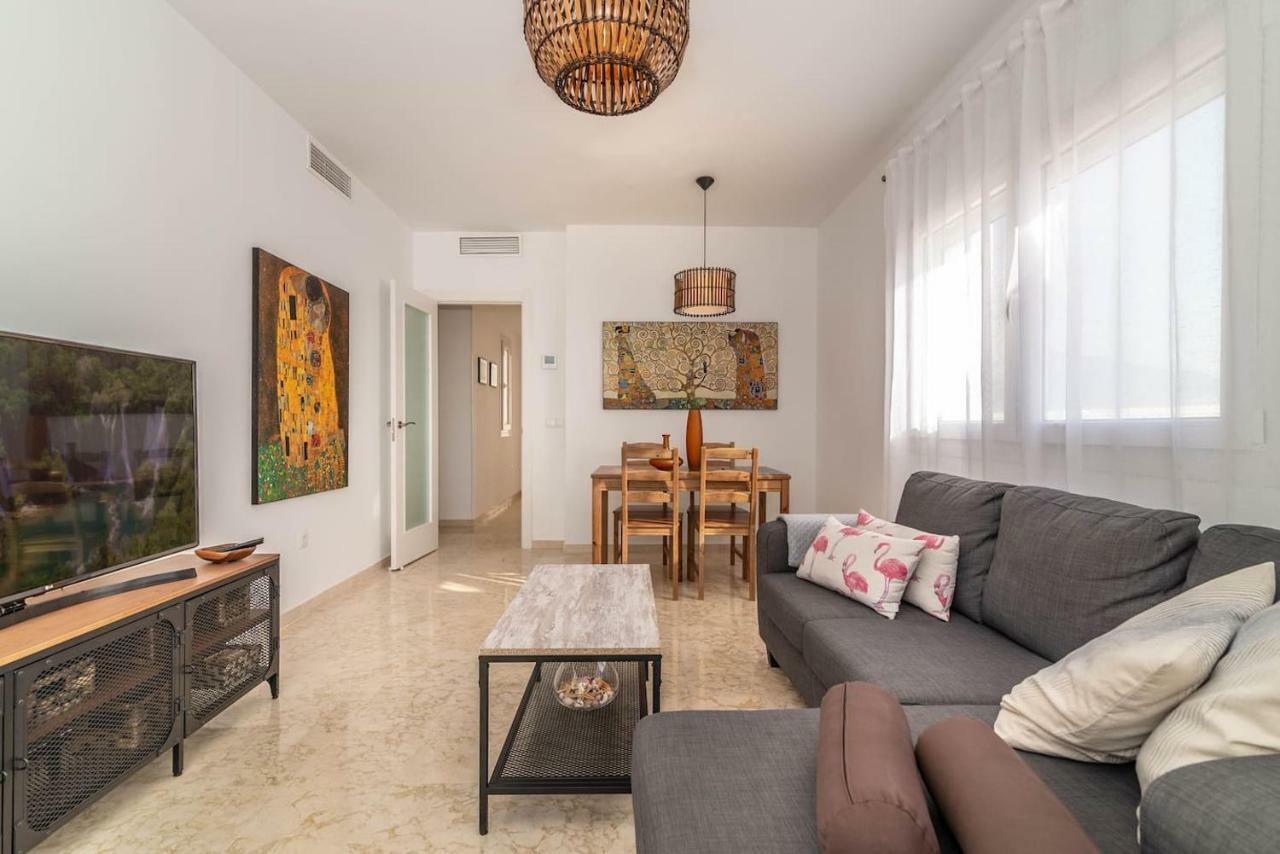Apartamento Recently Decorated 2Bdr Penthouse In Fuengirola Exterior foto