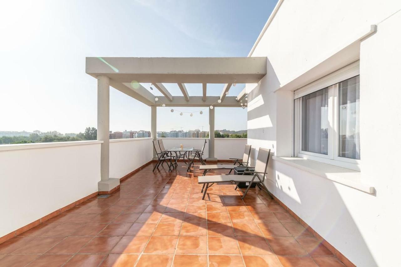 Apartamento Recently Decorated 2Bdr Penthouse In Fuengirola Exterior foto