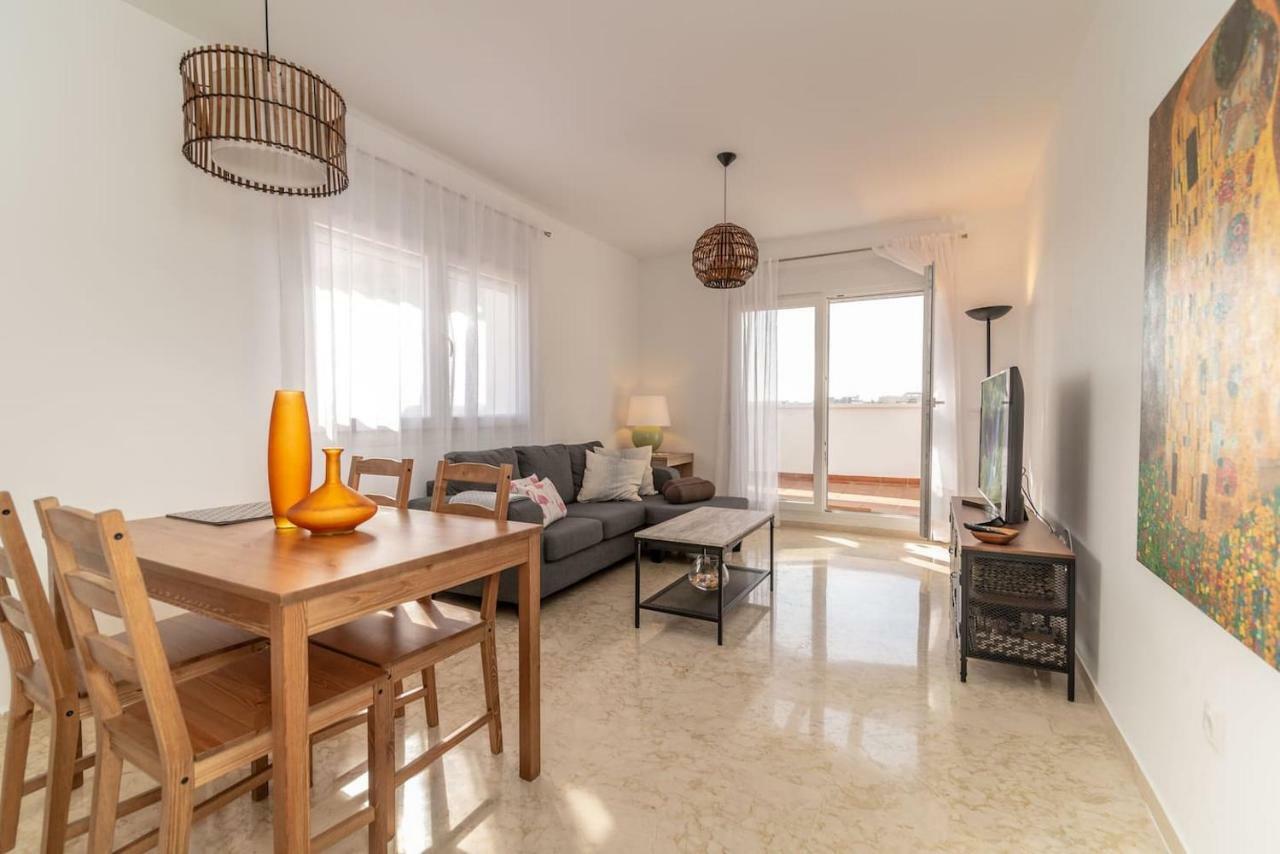 Apartamento Recently Decorated 2Bdr Penthouse In Fuengirola Exterior foto