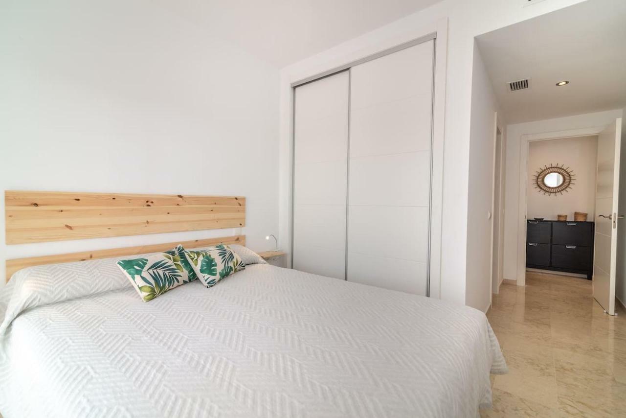 Apartamento Recently Decorated 2Bdr Penthouse In Fuengirola Exterior foto